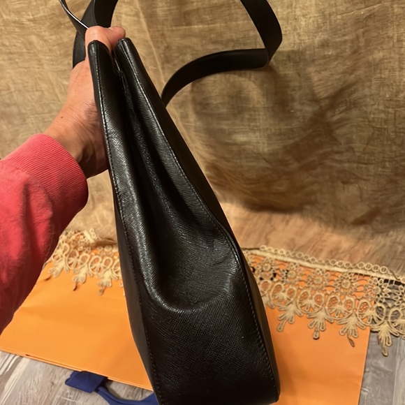 Authentic pre loved Salvatore Ferragamo with wallet - Picture 7 of 14